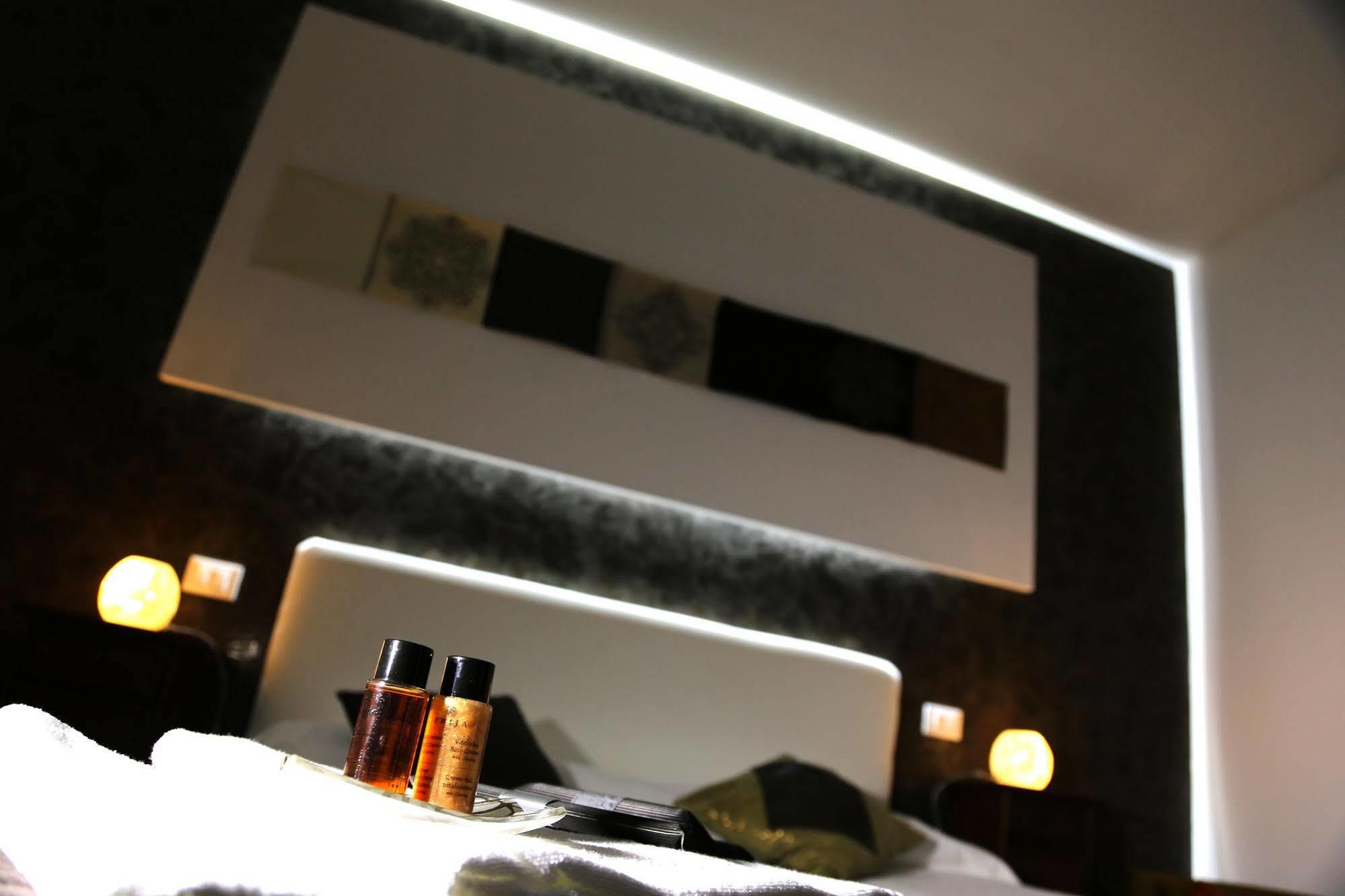 Caroline Rooms Roma Ngoại thất bức ảnh