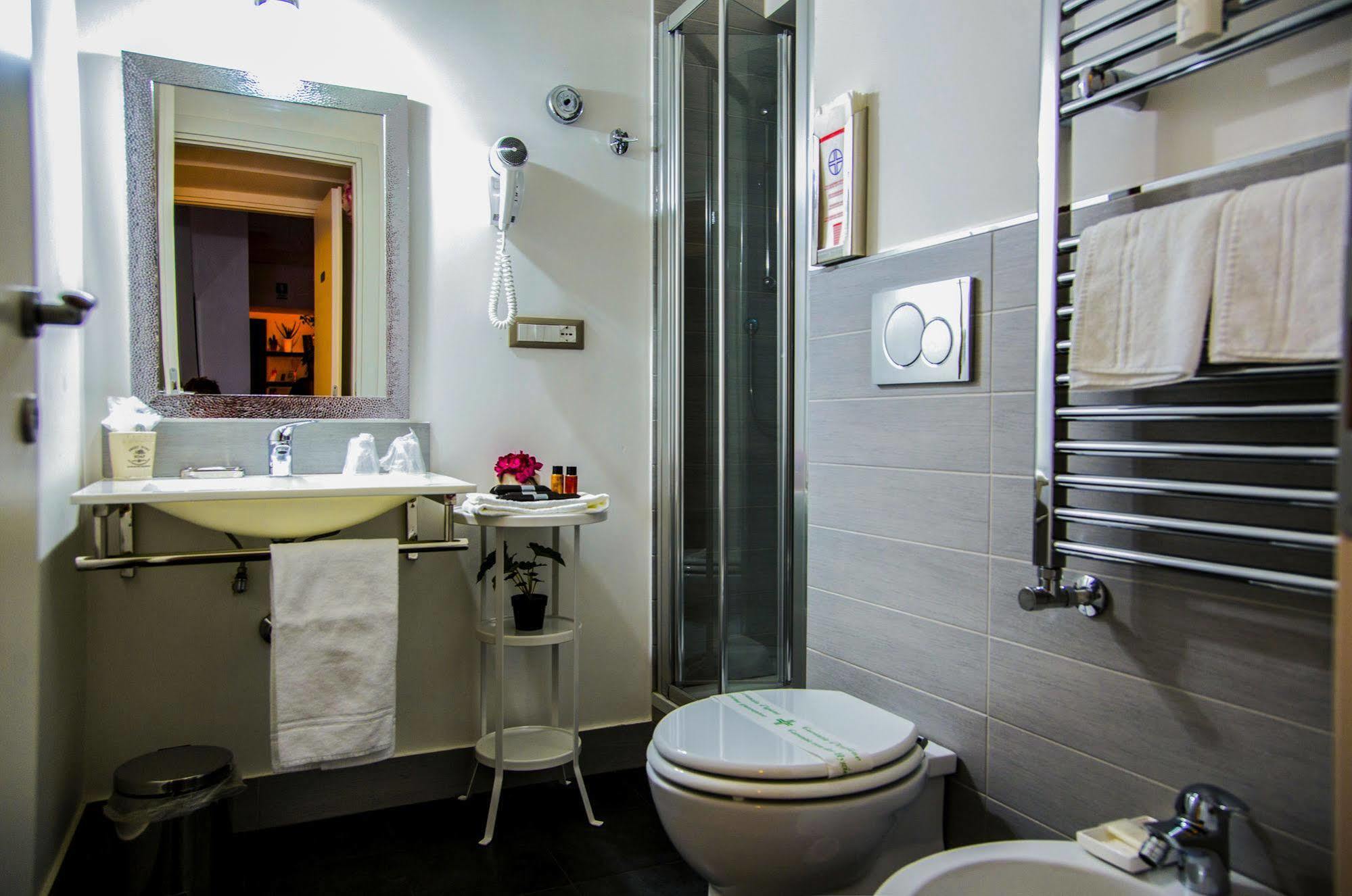 Caroline Rooms Roma Ngoại thất bức ảnh