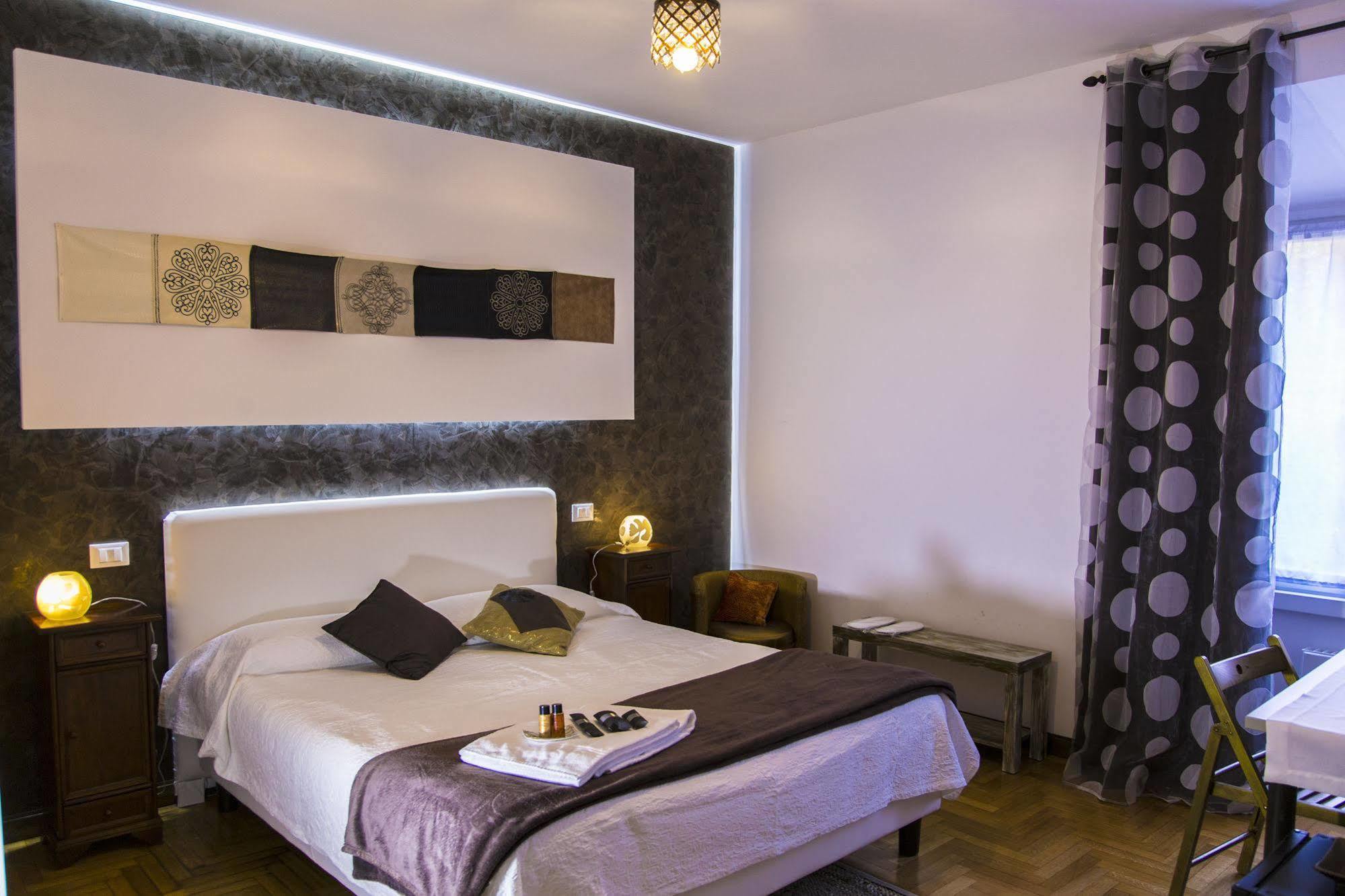 Caroline Rooms Roma Ngoại thất bức ảnh